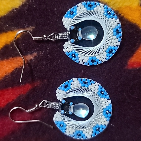 Beautiful beaded earrings! - Picture 2 of 3